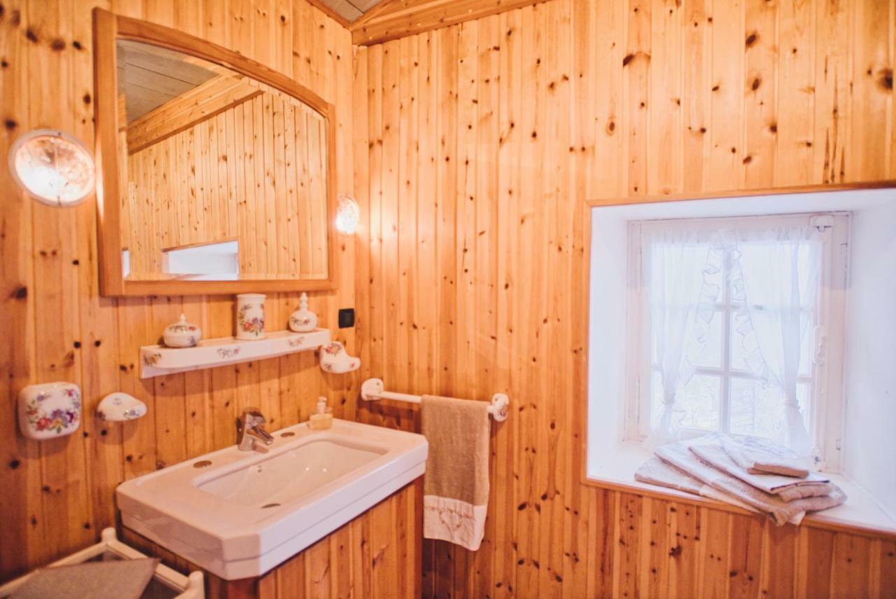 La Crestolina Bed & Breakfast Ala di Stura Exterior photo